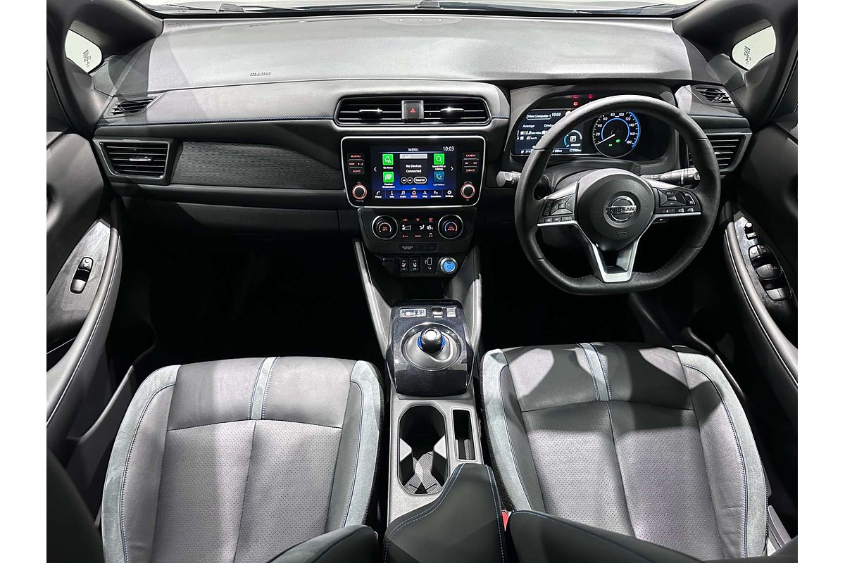 2022 Nissan LEAF  ZE1