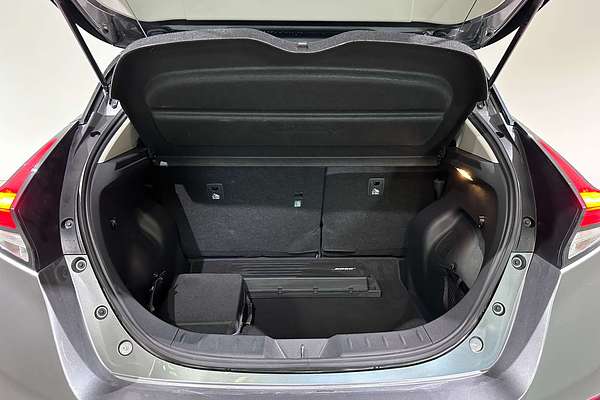 2022 Nissan LEAF  ZE1