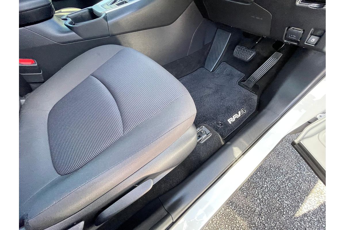 2020 Toyota RAV4 GX AXAH52R