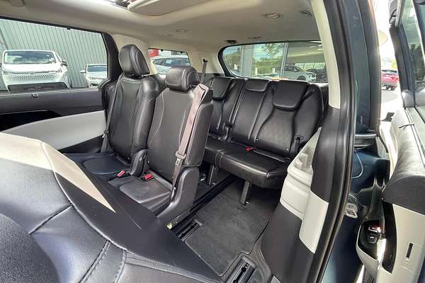2023 Kia Carnival Special Edition KA4