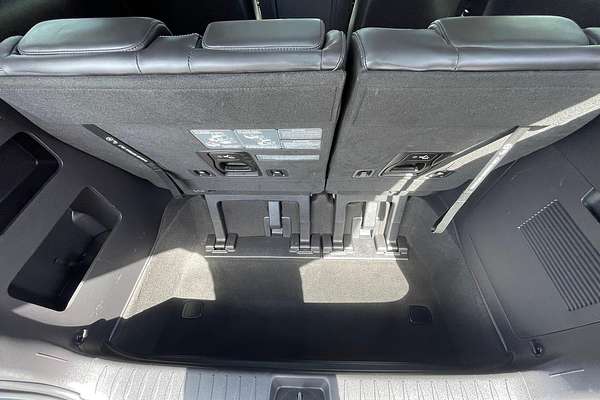 2023 Kia Carnival Special Edition KA4