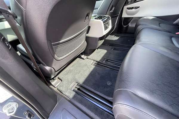 2023 Kia Carnival Special Edition KA4