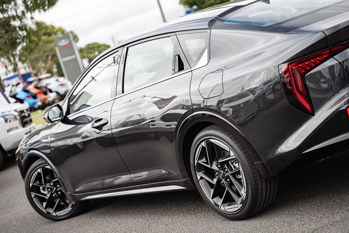 2025 Kia K4 GT-Line CL4m