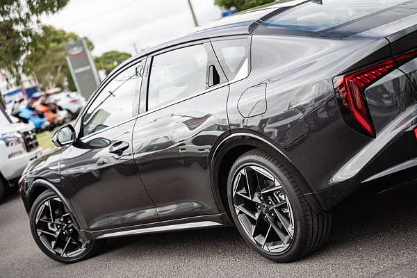 2025 Kia K4 GT-Line CL4m