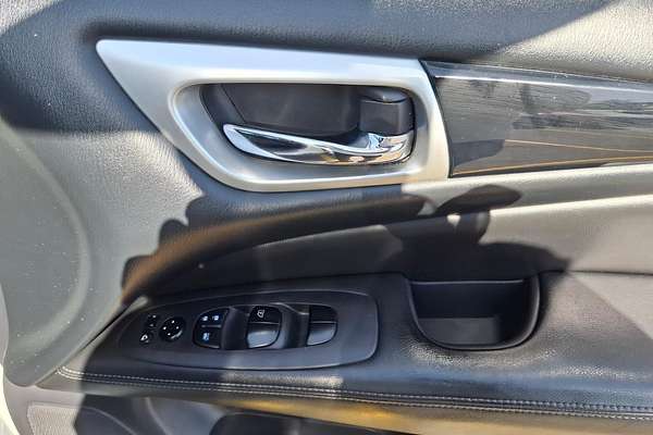 2018 Nissan Pathfinder ST-L R52 Series II