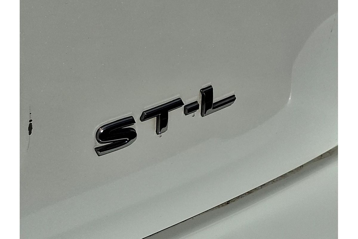 2018 Nissan Pathfinder ST-L R52 Series II