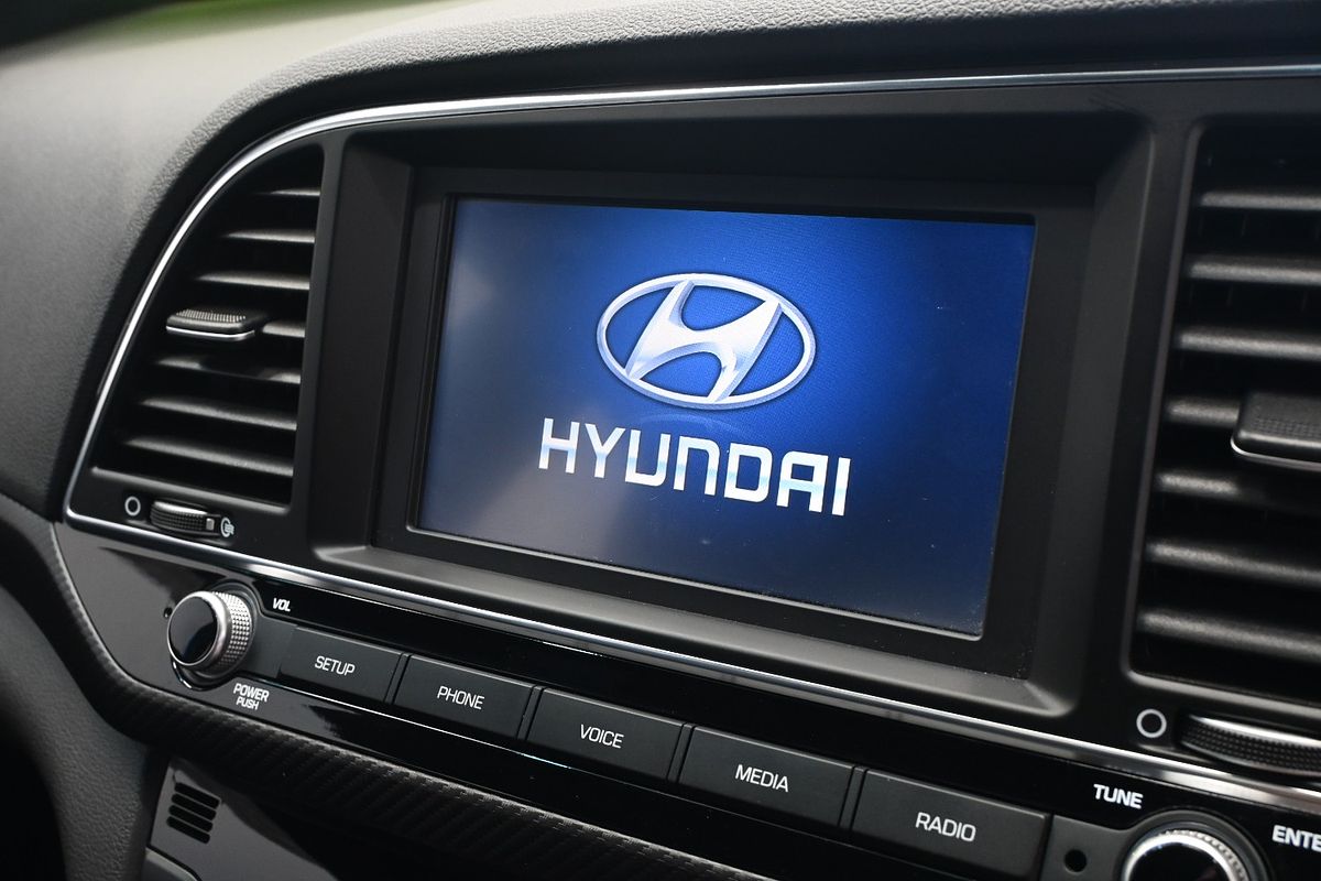 2017 Hyundai Elantra SR Turbo AD