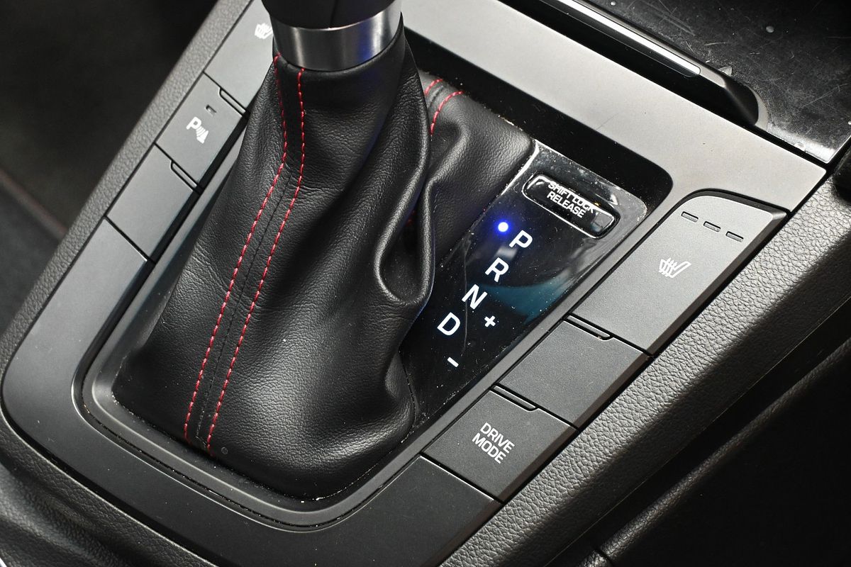 2017 Hyundai Elantra SR Turbo AD