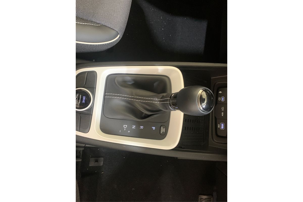 2024 Hyundai Venue Elite QX.V5