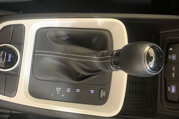 2024 Hyundai Venue Elite QX.V5