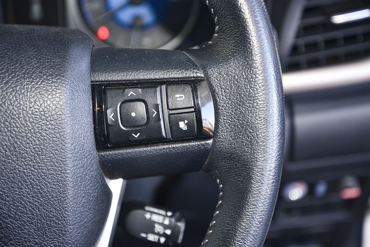 2017 Toyota Hilux SR5 GUN126R 4X4