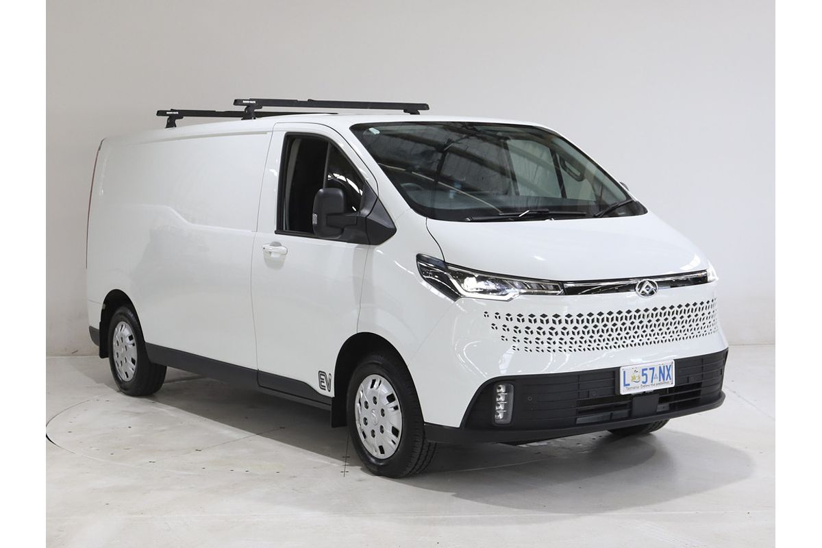 MY24 LDV eDELIVER 7 SWB Low Roof 3 Seat 77kWh 