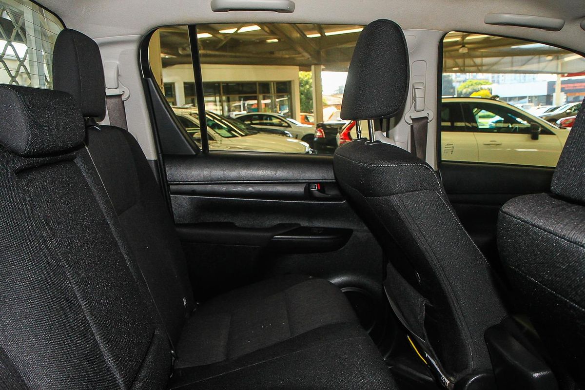 2019 Toyota Hilux SR GUN126R 4X4