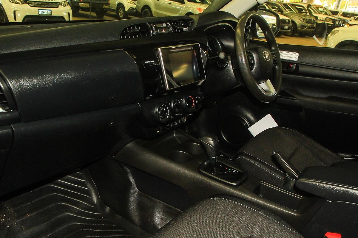 2019 Toyota Hilux SR GUN126R 4X4