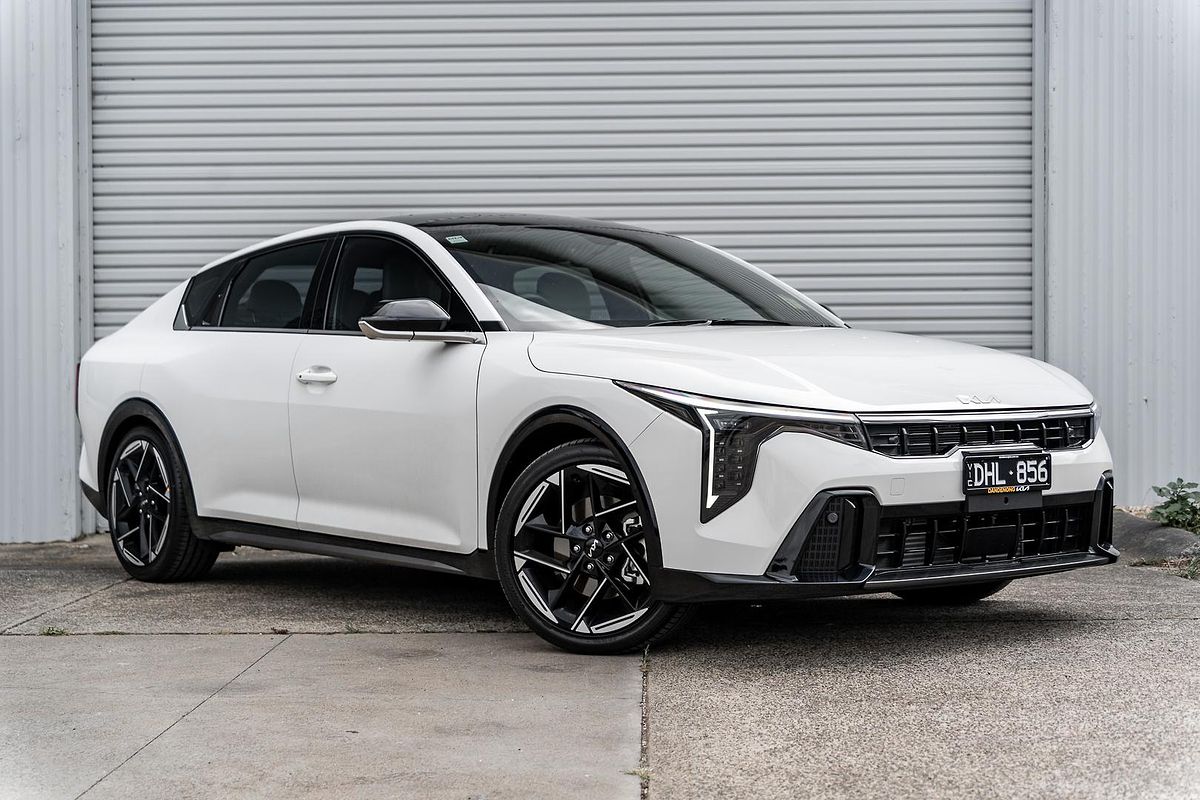 2025 Kia K4 GT-Line CL4m