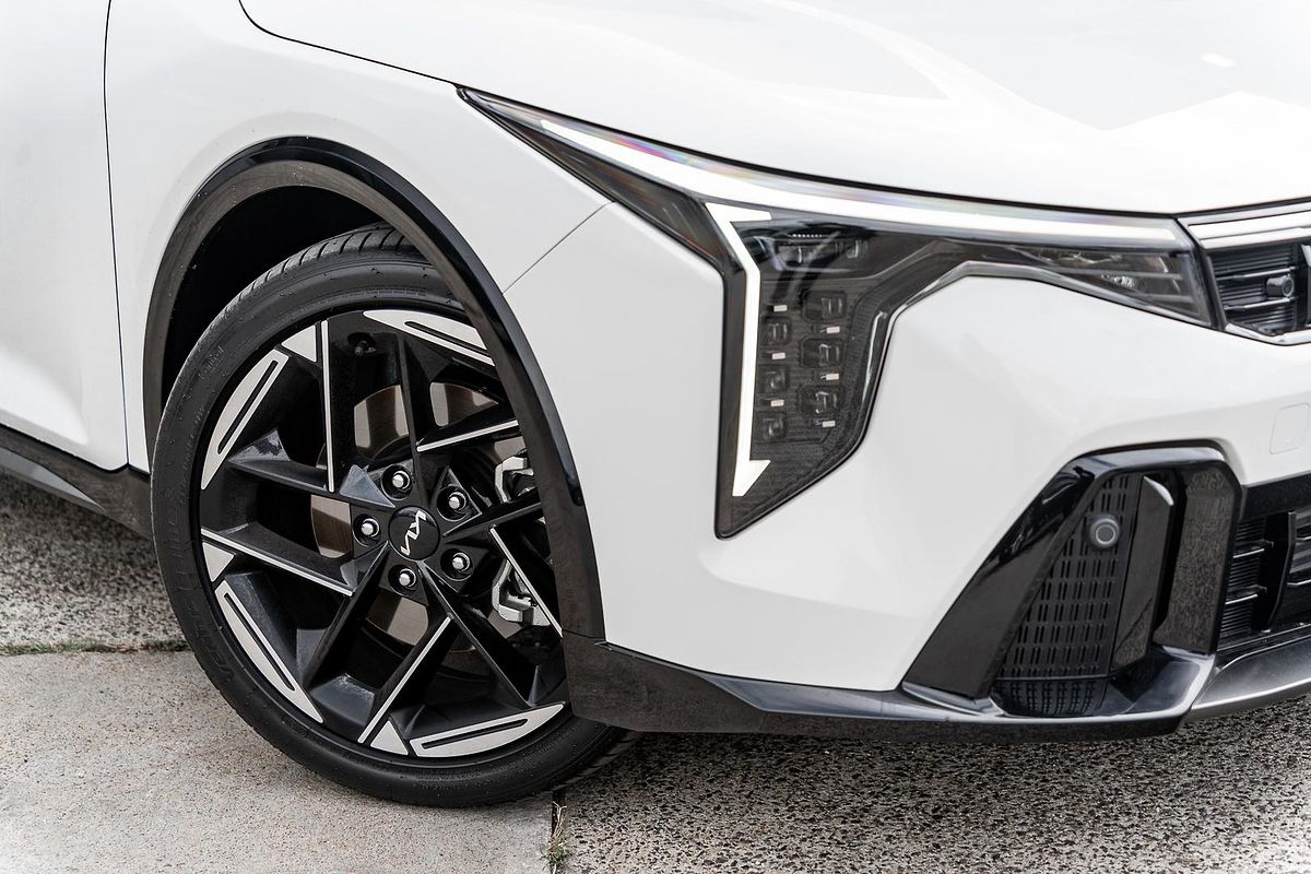2025 Kia K4 GT-Line CL4m