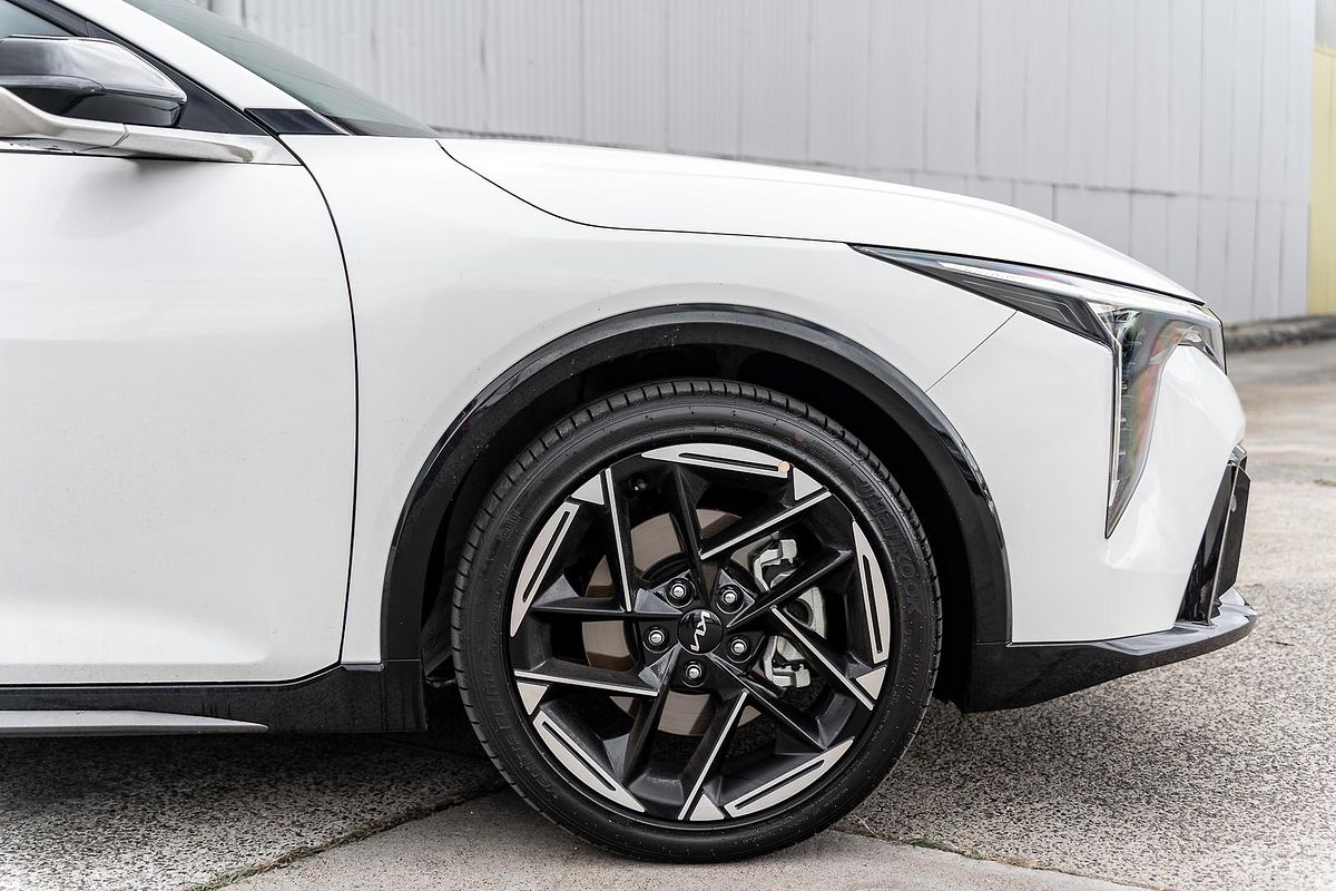 2025 Kia K4 GT-Line CL4m