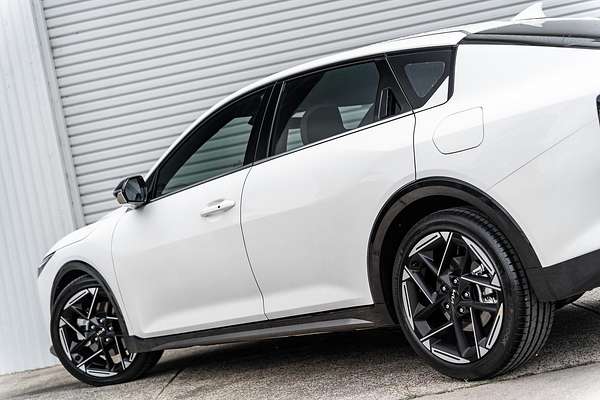 2025 Kia K4 GT-Line CL4m