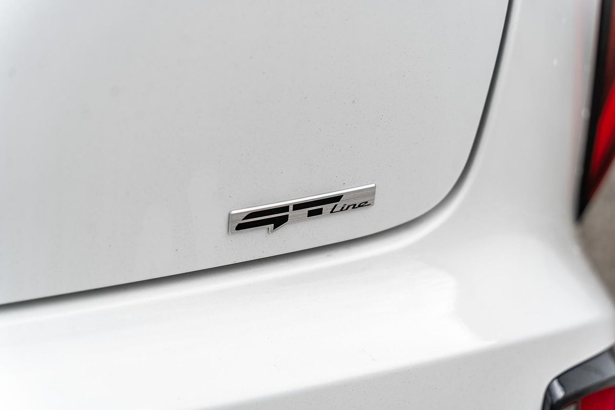 2025 Kia K4 GT-Line CL4m