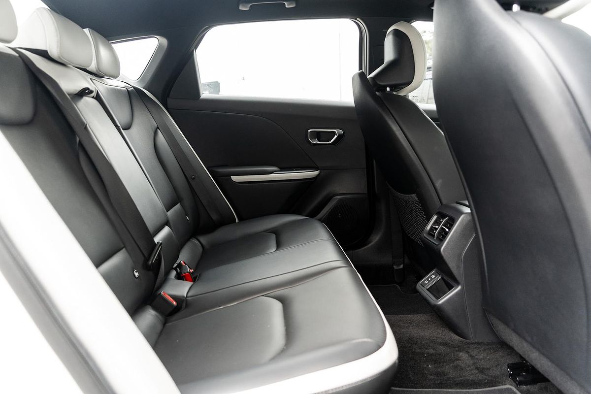 2025 Kia K4 GT-Line CL4m