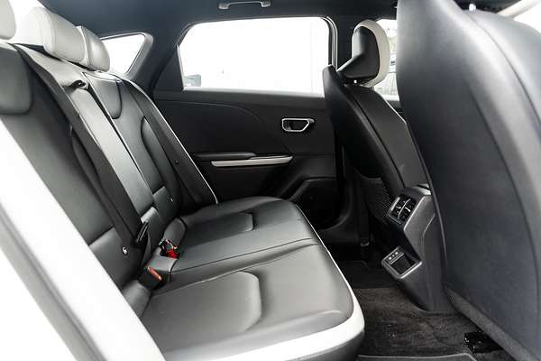 2025 Kia K4 GT-Line CL4m