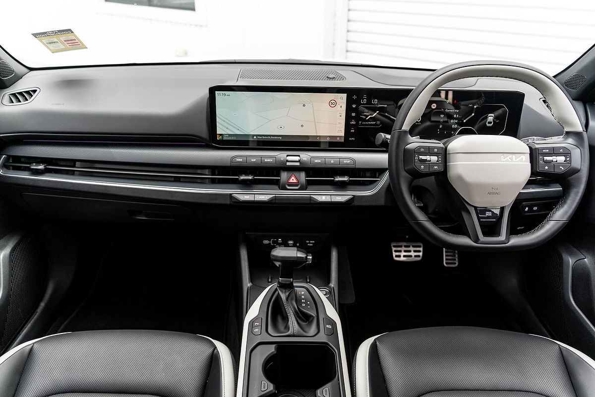 2025 Kia K4 GT-Line CL4m