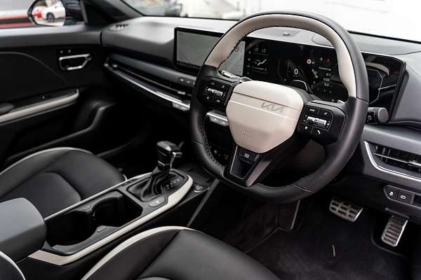 2025 Kia K4 GT-Line CL4m