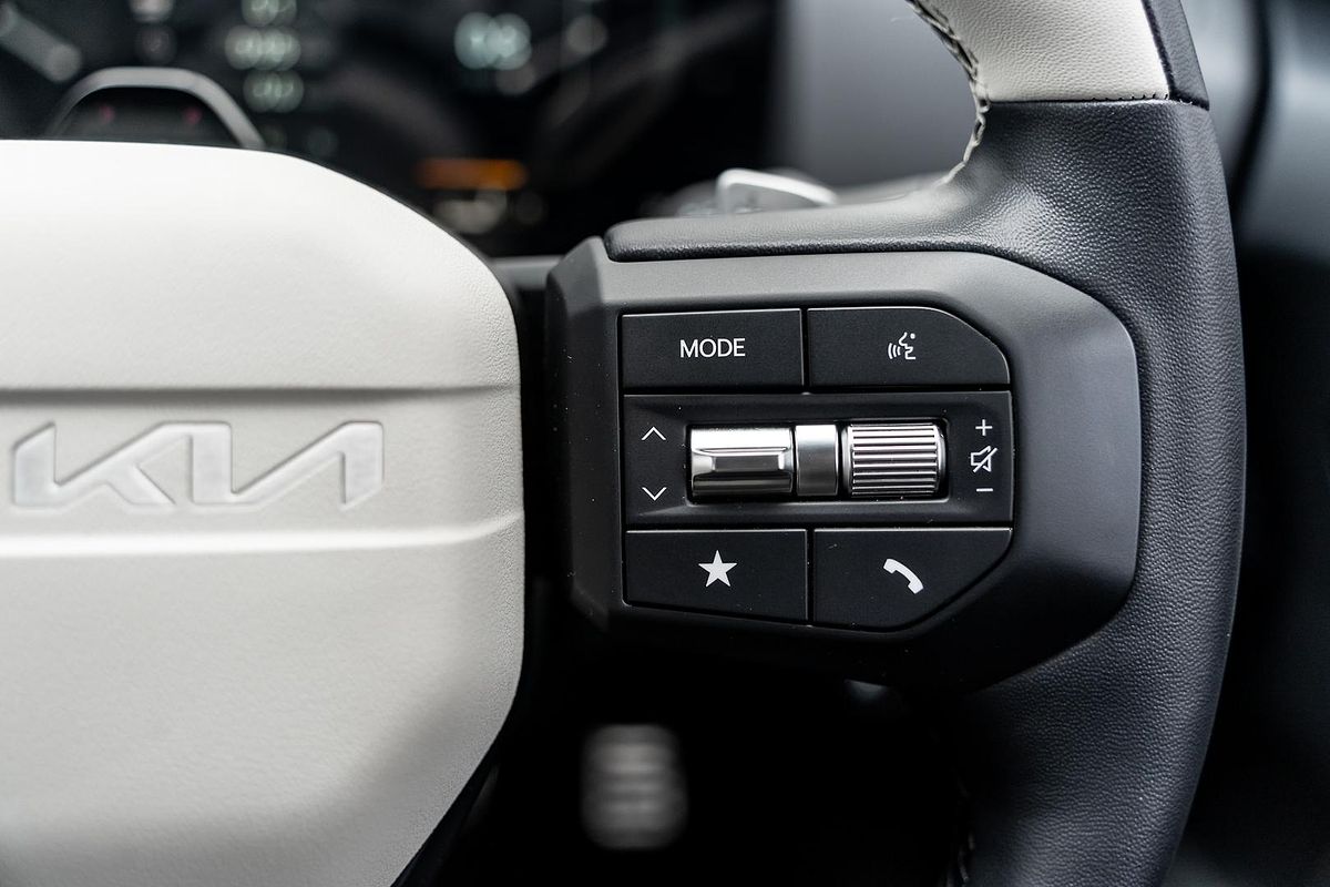 2025 Kia K4 GT-Line CL4m