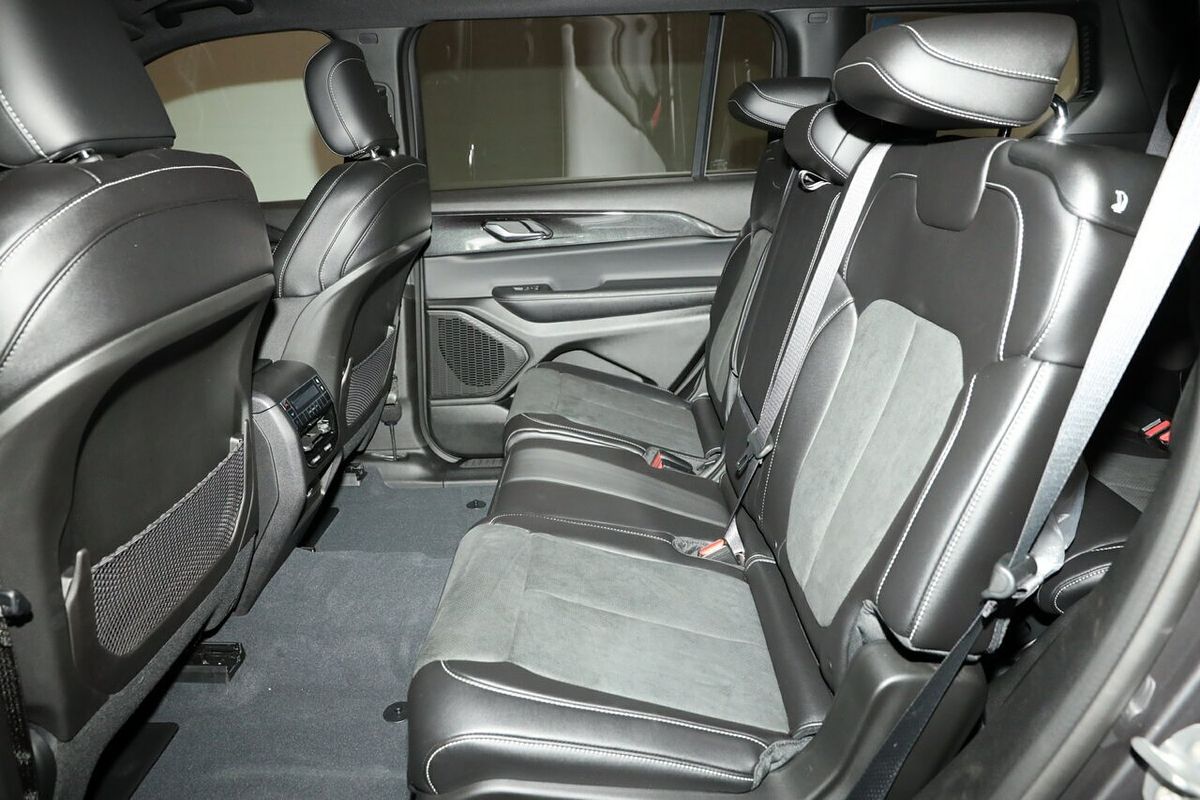 2023 Jeep Grand Cherokee Night Eagle WL