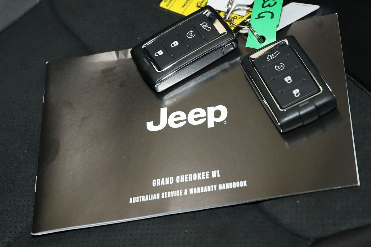 2023 Jeep Grand Cherokee Night Eagle WL