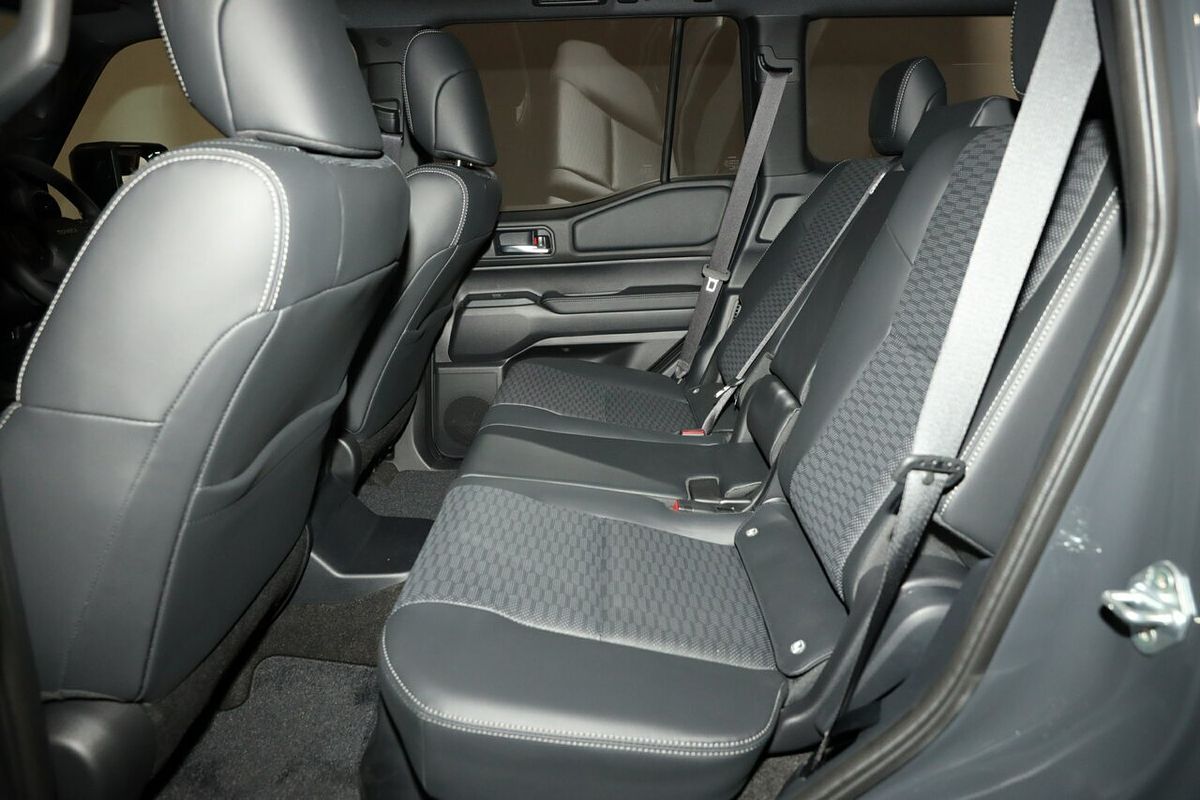 2024 Toyota Landcruiser Prado Altitude GDJ251R