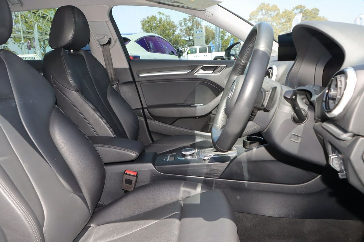 2019 Audi A3 40 TFSI S line plus 8V