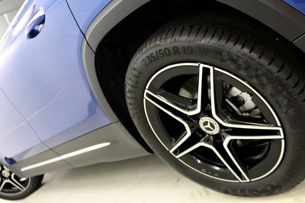 2025 Mercedes-Benz GLB-Class GLB200 X247
