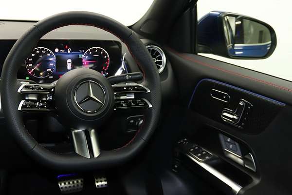 2025 Mercedes-Benz GLB-Class GLB200 X247