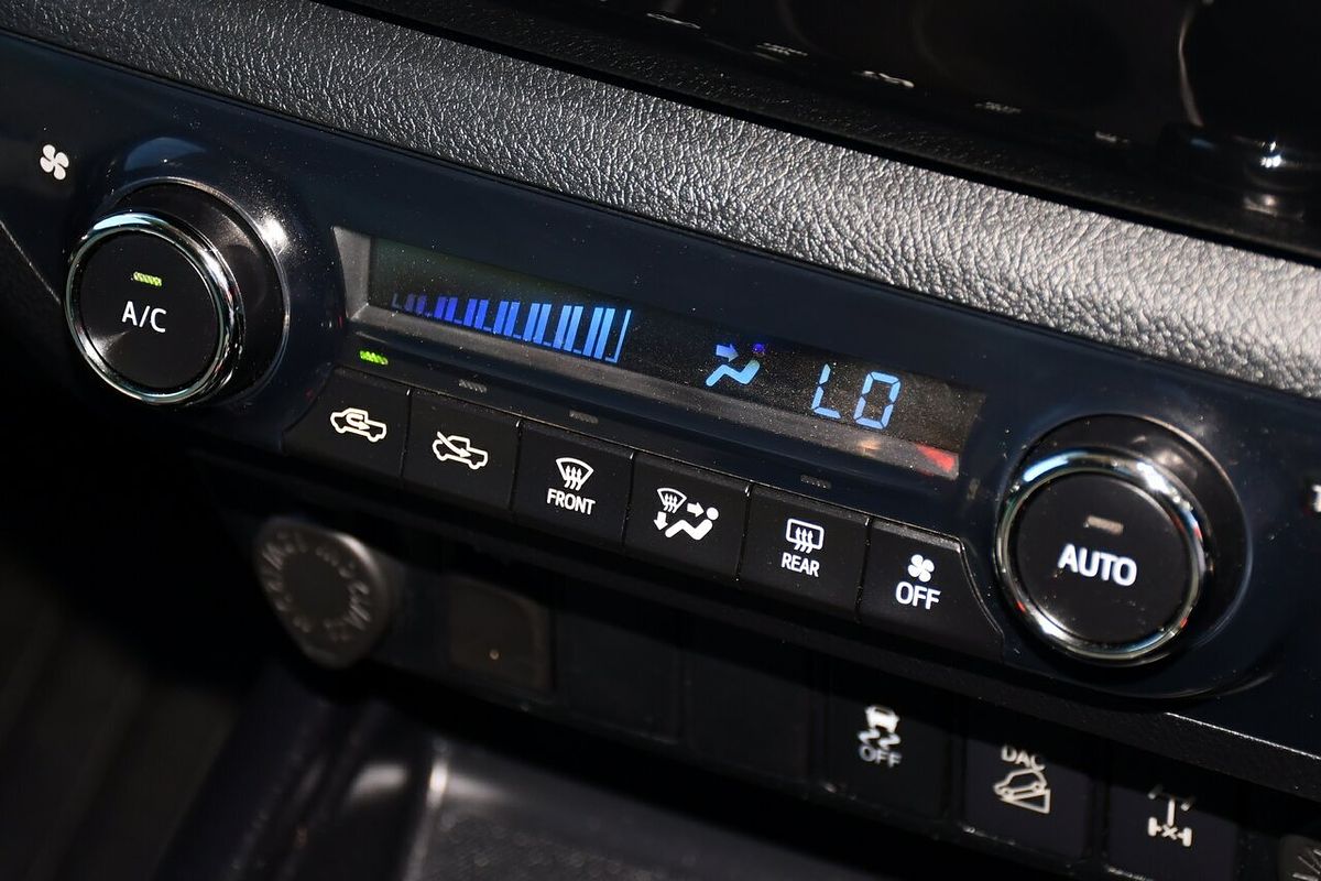 2019 Toyota Hilux SR5 GUN126R 4X4