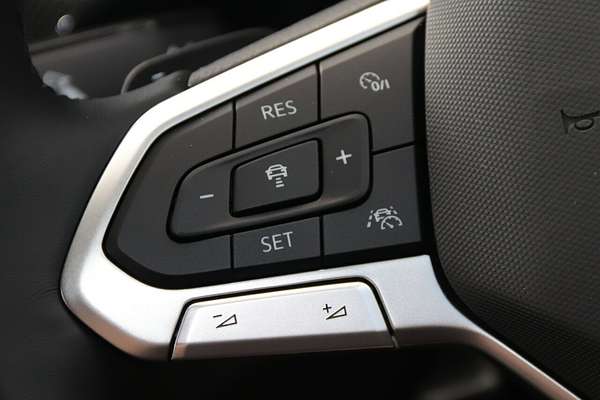2024 Volkswagen T-Cross 85TSI R-Line D31