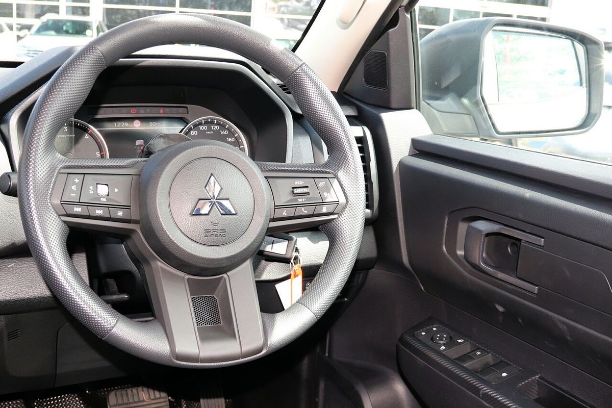 2024 Mitsubishi Triton GLX MV 4X4