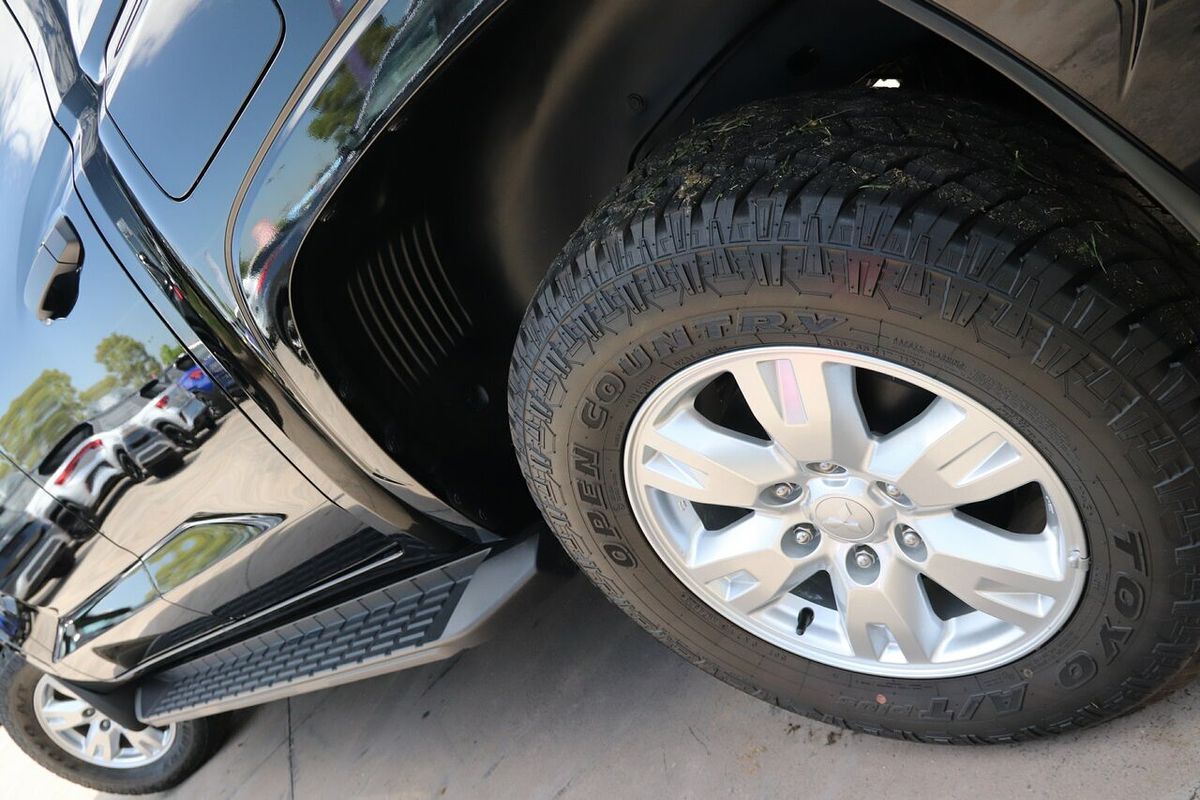 2024 Mitsubishi Triton GLX+ MV 4X4