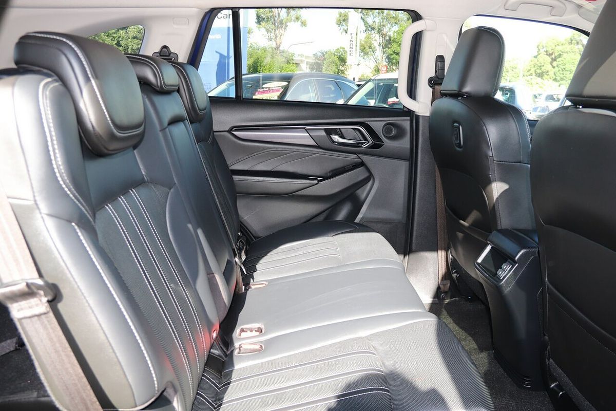 2022 Isuzu MU-X LS-T