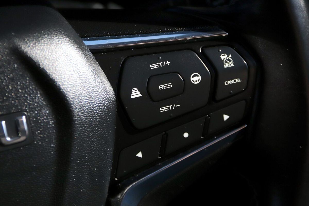 2022 Isuzu MU-X LS-T