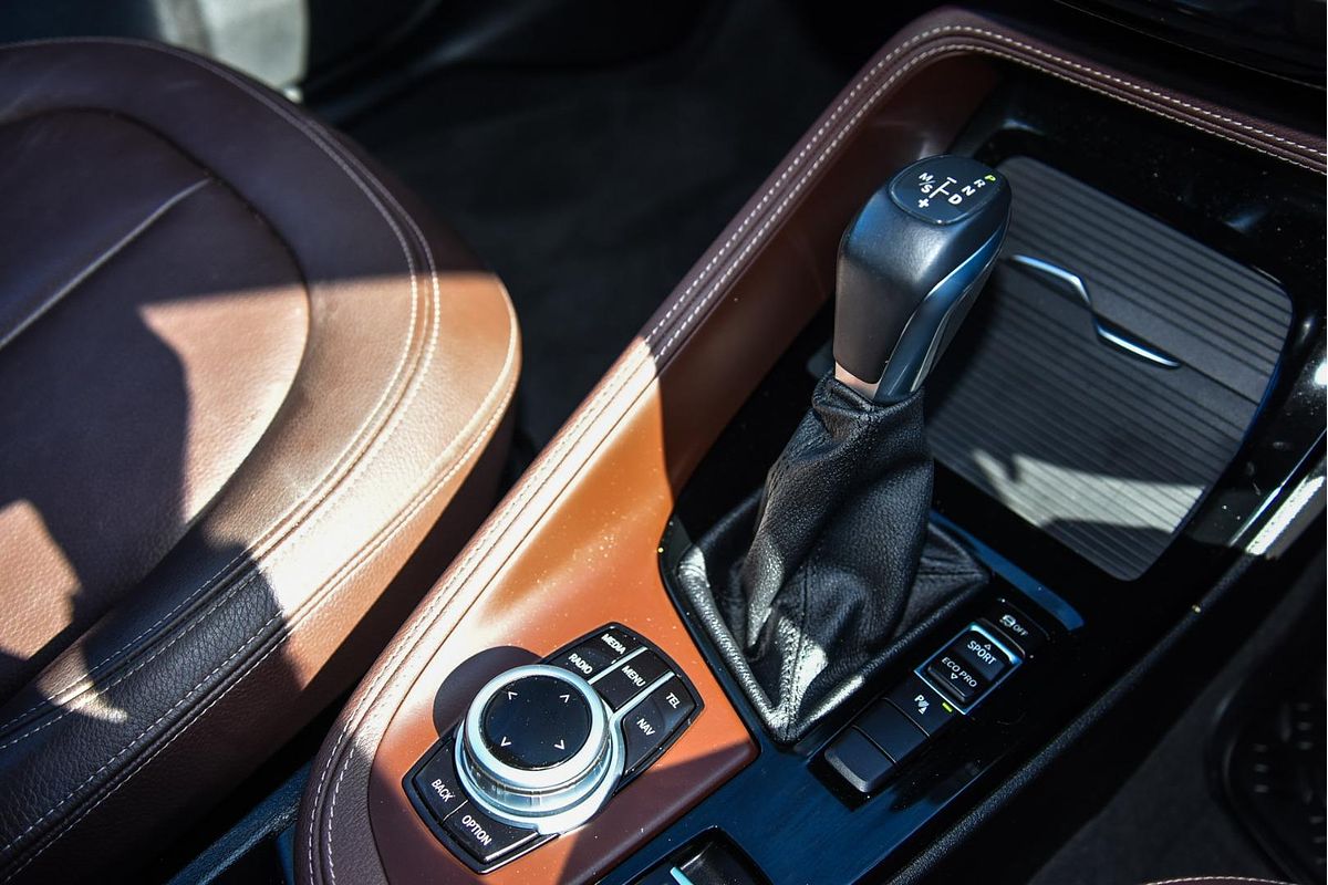 2016 BMW X1 sDrive20i F48