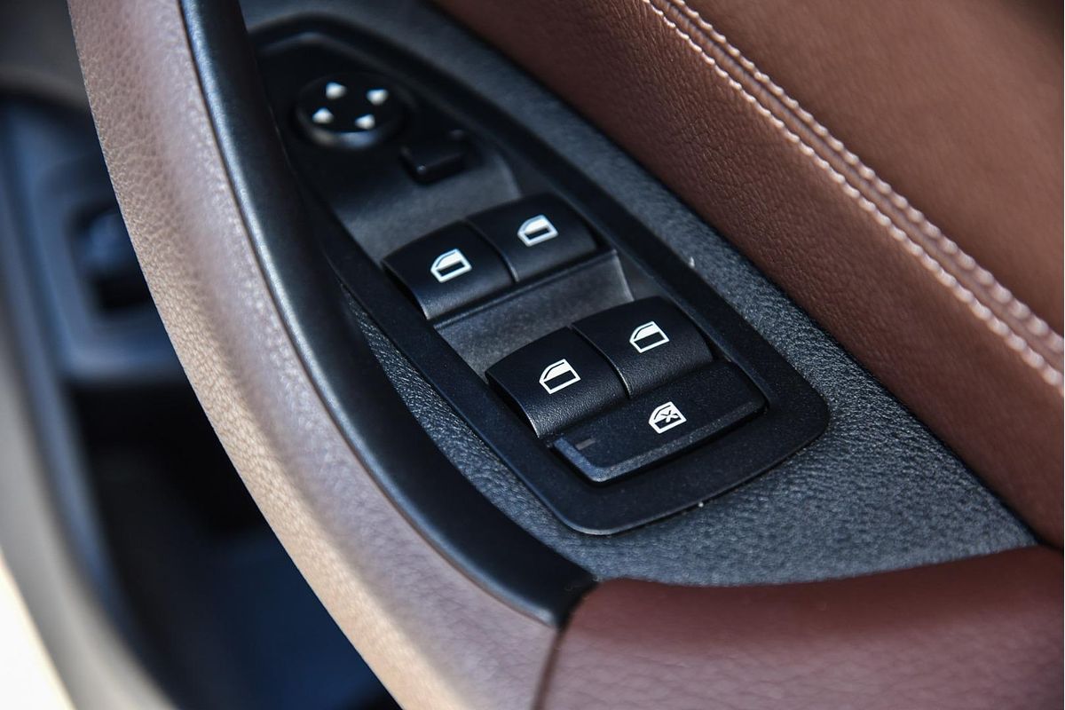 2016 BMW X1 sDrive20i F48