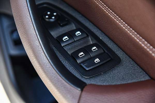 2016 BMW X1 sDrive20i F48