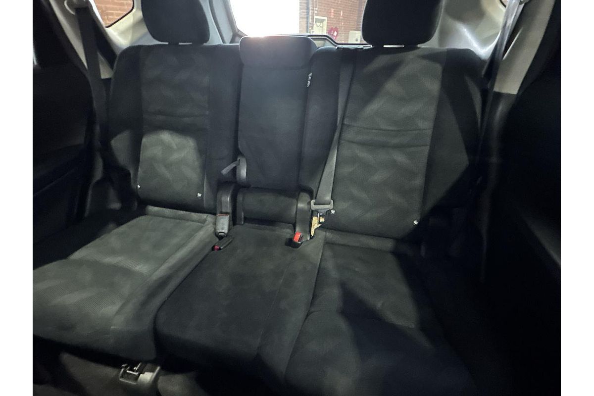 2015 Nissan X-TRAIL ST T32