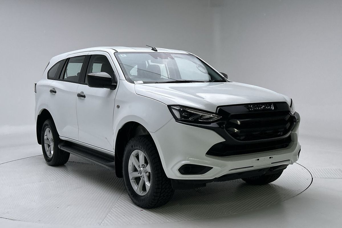 2022 Isuzu MU-X LS-M