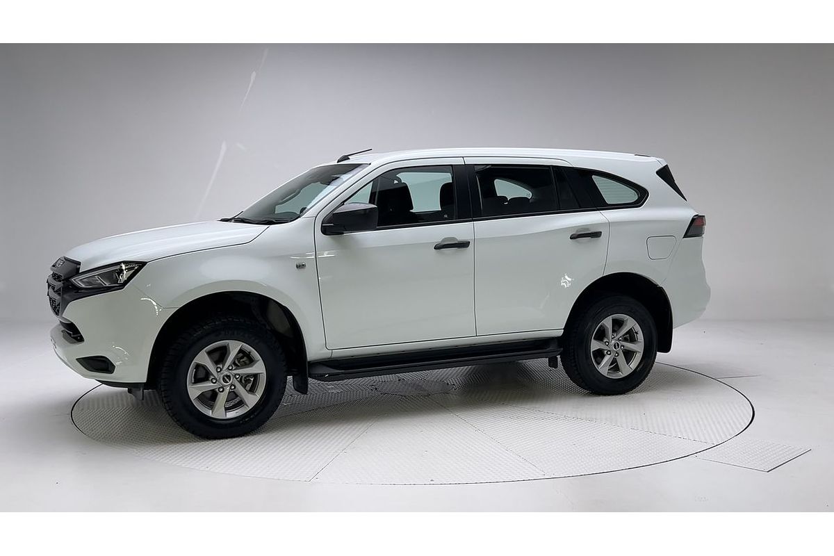 2022 Isuzu MU-X LS-M