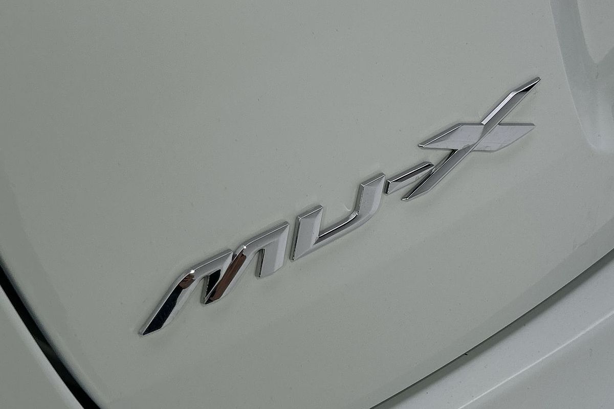 2022 Isuzu MU-X LS-M