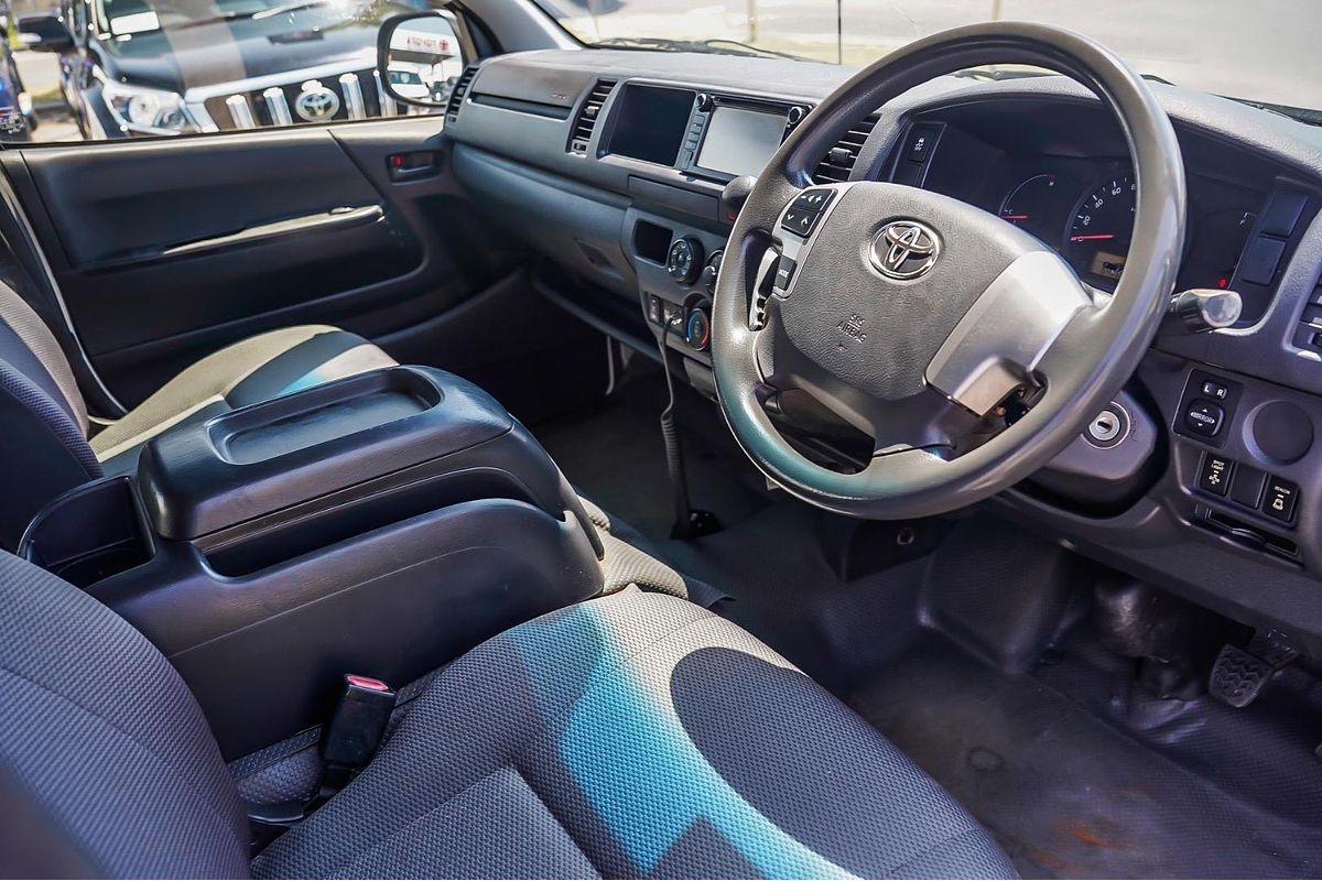 2018 Toyota Hiace Commuter KDH223R