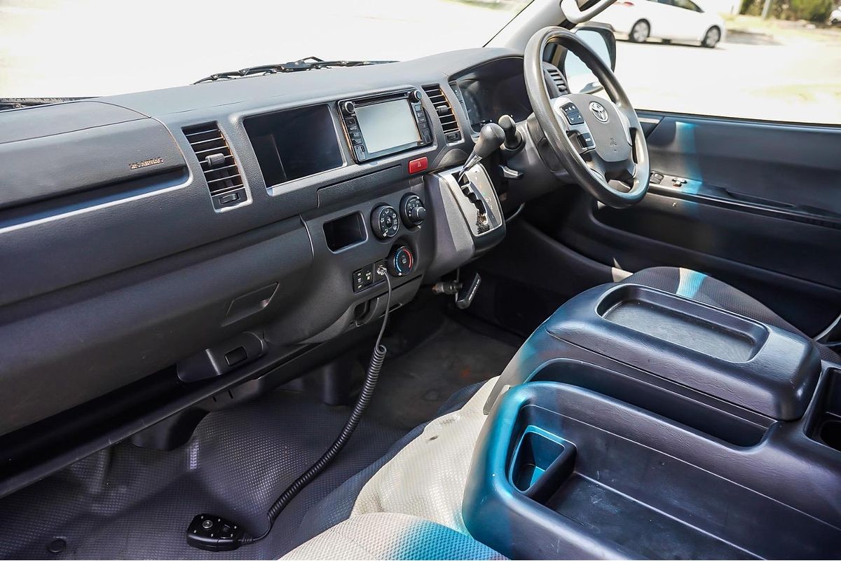 2018 Toyota Hiace Commuter KDH223R