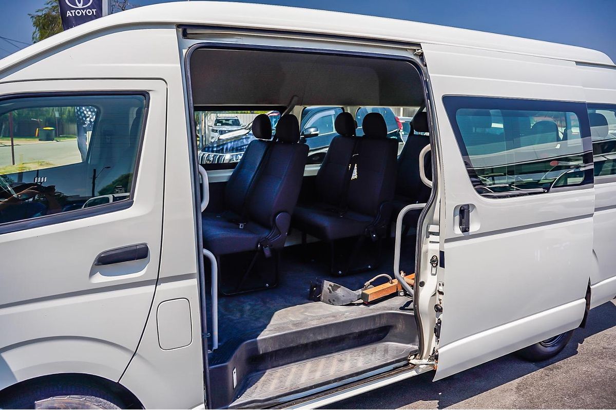 2018 Toyota Hiace Commuter KDH223R